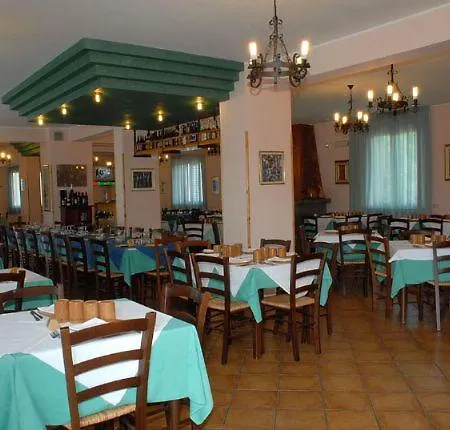 Hotell Parco Dell'etna 3*